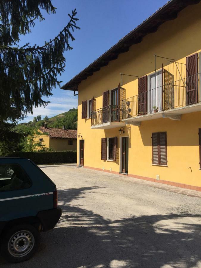 Casa In Langa Apartment Alba  Bagian luar foto